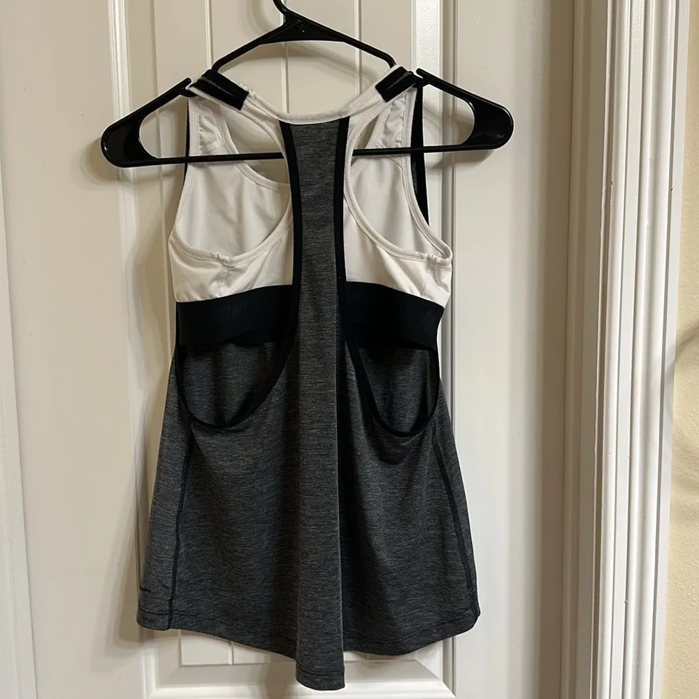 Nike Workout Tanktop Set - Picture 2 of 6